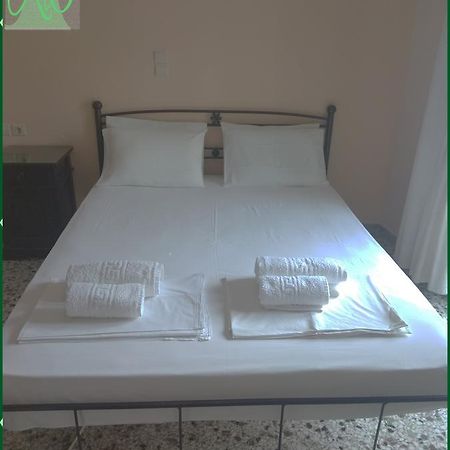 Vagia Kitsa Rooms Lutrá Edipszú Kültér fotó